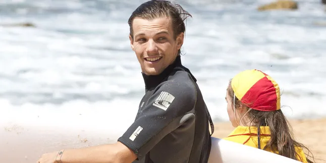Serunya Surfing Bareng Liam Payne dan Louis Tomlinson!