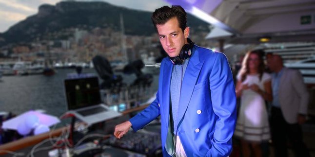 Sesaat Lupa Funk, Mark Ronson Jadi Semakin Rock!