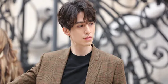 Setahun Berlalu, Lee Dong Wook Menjaga Hubungan Dekat Dengan Pemain 'GOBLIN' Setahun Berlalu, Lee Dong Wook Menjaga Hubungan Dekat Dengan Pemain 'GOBLIN'