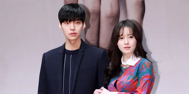 Setahun Bersama, Ahn Jae Hyun & Goo Hye Sun Resmi Pacaran!