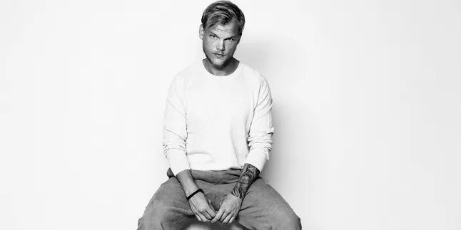 Setahun Meninggal, Avicii Rilis Lagu Baru Berjudul 'SOS' Setahun Meninggal, Avicii Rilis Lagu Baru Berjudul 'SOS'