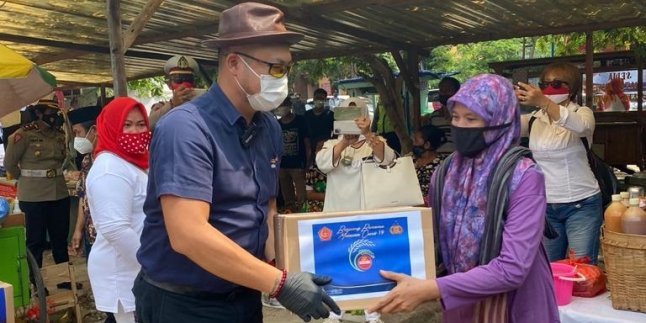 After Giving Luxury Cars to Lesti and Rizky Billar, Basuki Surodjo Distributes 2000 Packages of Groceries as His Third Social Action