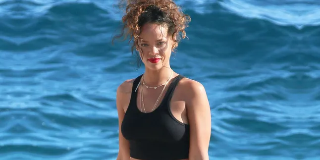 Setelah Chris Brown Dan Drake, Siapa Pacar Rihanna Sekarang?