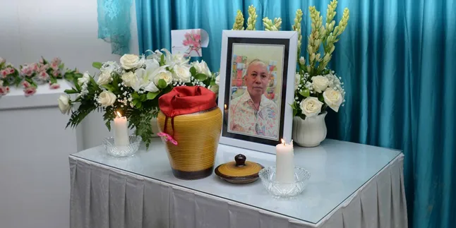 Setelah Dikremasi, Abu Jenazah Bondan Winarno Dititipkan di Rumah Duka Selama 14 Hari
