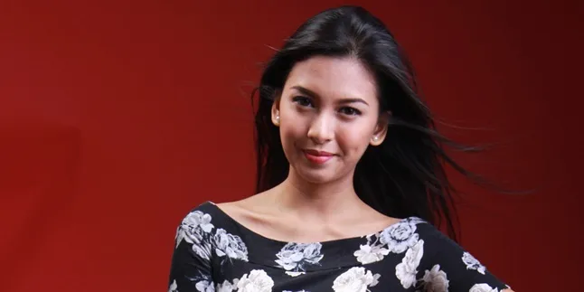 Setelah 'Dinikahi  Bimbim Slank', Gadis Ini Ingin Jadi Pahlawan