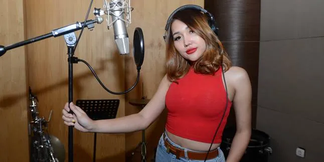 Setelah Lulus STM Lucinta Luna Kerja di Salon, Tapi Tahun Ketiga Dipecat Karena Hal Ini Setelah Lulus STM Lucinta Luna Kerja di Salon, Tapi Tahun Ketiga Dipecat Karena Hal Ini
