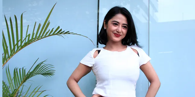 Setelah Perang Tweet, Dewi Perssik dan Pacarnya Mesra Setelah Perang Tweet, Dewi Perssik dan Pacarnya Mesra