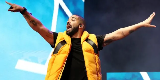 Setelah Putus Dari J-Lo, Drake Hamili Mantan Bintang Porno?
