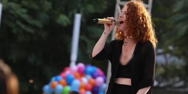 Setelah 'Rather Be', Jess Glynne Siap 'Curhat' di Album Barunya