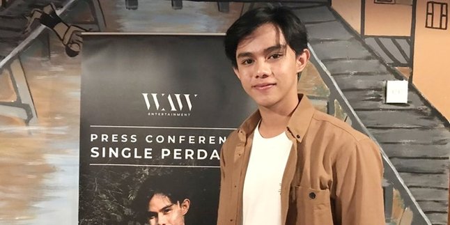 After Rey Mbayang, Wawan Datu Launches Ravil Ravv, a Solo Singer Discovered from Exploring Instagram