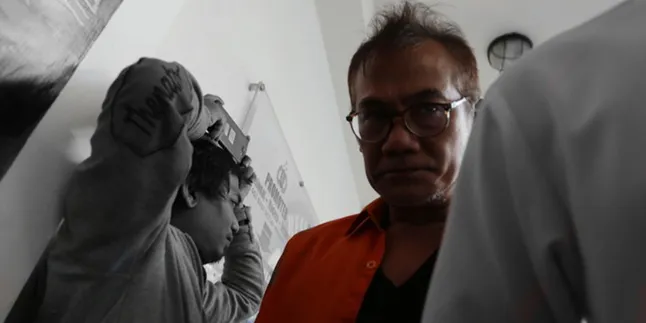 Setelah Tio Pakusadewo, Belum Ada Artis Yang Jadi Target Polisi