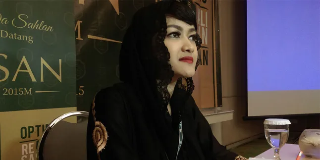 Setelah Umrah Julia Perez Nggak Mau Clubbing Setelah Umrah Julia Perez Nggak Mau Clubbing