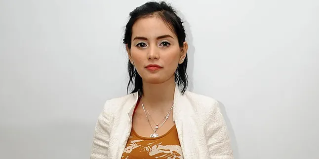 Seteru Makin Rumit, DJ Verny Ingin Fokus Melahirkan