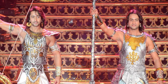 Shaheer Adu Pantat Dengan Rohit Bhardwaj, Siapa Yang Lebih Seksi? Shaheer Adu Pantat Dengan Rohit Bhardwaj, Siapa Yang Lebih Seksi?
