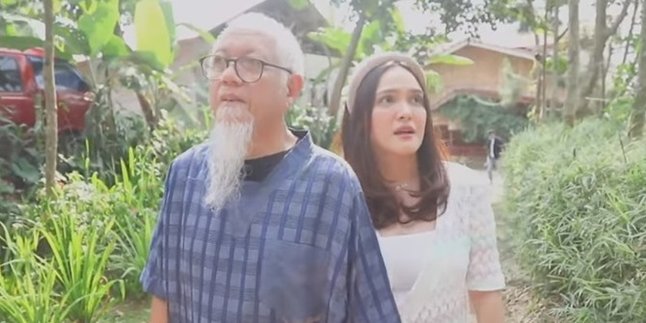 Shandy Aulia Chooses Christianity, Father Remains Silent and Needs Time to Accept