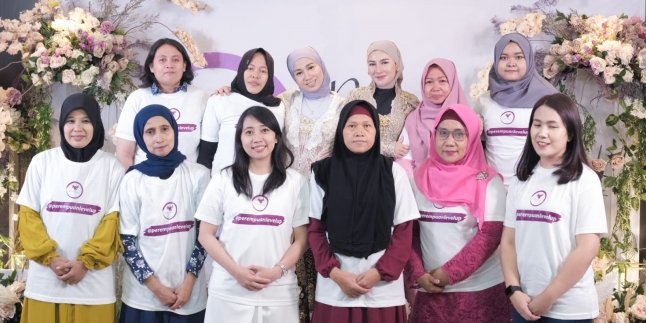 Shandy Purnamasari Gives Awards to 10 Kartini Versions of 'Perempuan Level Up'