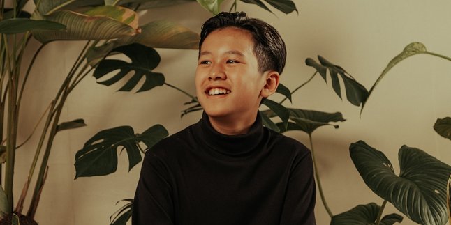 Sheemar Putra Angga Puradiredja dan Melanie Putria Rilis Single 'Yang Mereka Bilang Cinta'