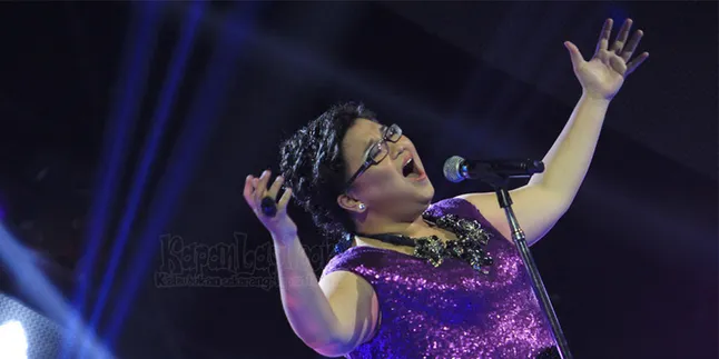 Shena Malsiana Malam Ini Jadi Ratu Sejagat