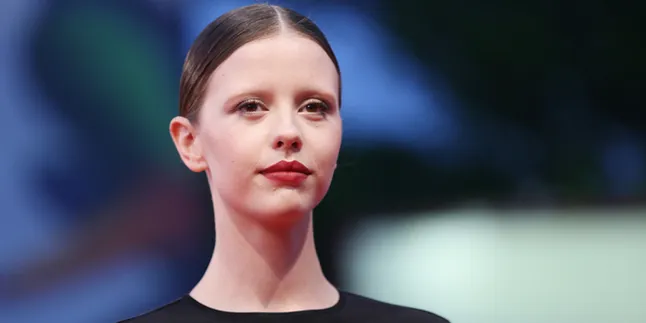Shia LaBeouf & FKA Twigs Asyik Pacaran, Apa Kabar Mia Goth? Shia LaBeouf & FKA Twigs Asyik Pacaran, Apa Kabar Mia Goth?