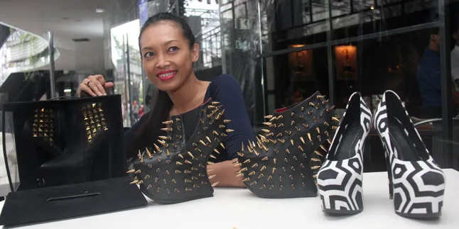 Shierly Rushworth Pilih Jadi Desainer Sepatu Internasional