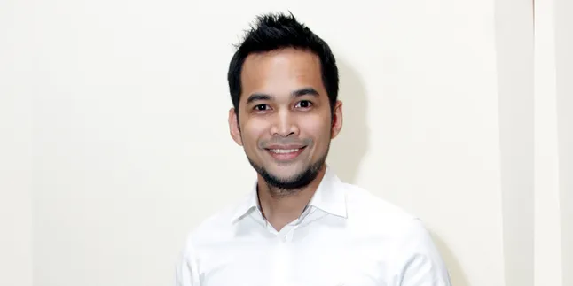 Shireen Sungkar Berhijab, Teuku Wisnu Bangga