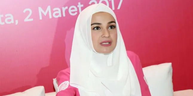 Shireen Sungkar Dilarang Suami Balas Komentar Fans Ayu Ting Ting