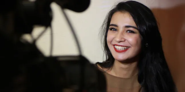 Shireen Sungkar Minta Dibawakan Kurma dan Zam Zam Untuk Janinnya