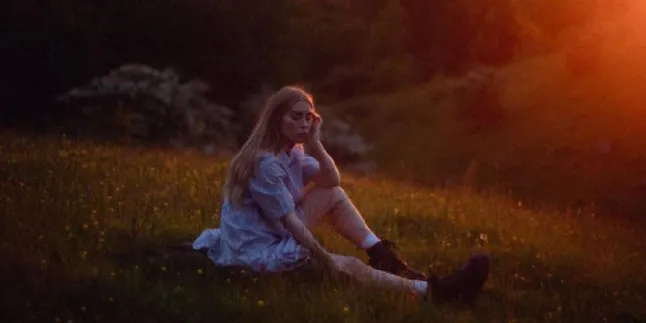 Shy Martin Rilis Single yang Berjudul WISH I DIDN'T KNOW YOU