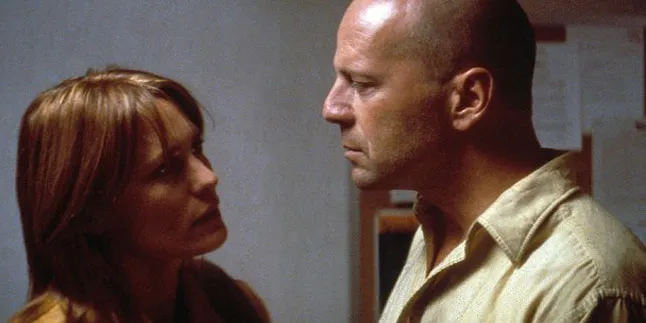 Shyamalan Buat Sekuel Film Bruce Willis, 'UNBREAKABLE'?