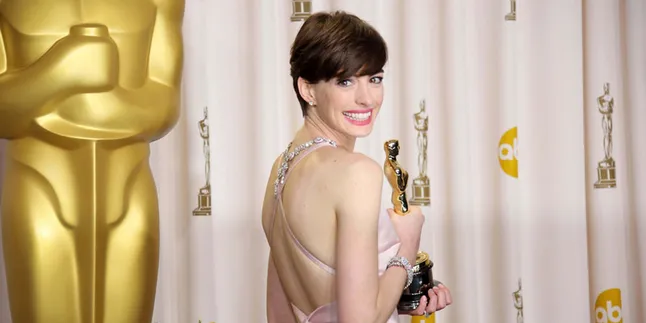 Si Cantik Anne Hathaway Bakal Tampil di Panggung Oscar 2014