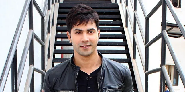 Si Ganteng Varun Dhawan Latihan Menyelam Demi Film 'DISHOOM'