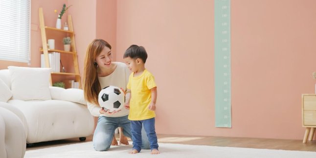 Active Little One While Playing? Let's Give Comfort for Him Through These 3 Things