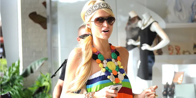 Si Seksi Paris Hilton Siap Kembali Dengan Album Baru