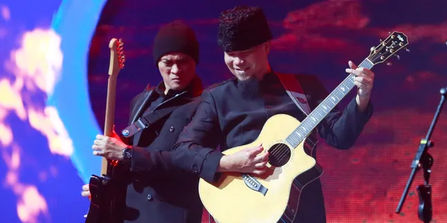 Siap Konser di Stadion JIS, Dewa 19 Hadirkan Empat Vokalis dan Lima Drummer Siap Konser di Stadion JIS, Dewa 19 Hadirkan Empat Vokalis dan Lima Drummer