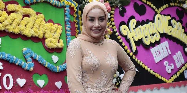 Siap Menikah Bulan November, Shinta Bachir Bocorkan Calon Suami Barunya Siap Menikah Bulan November, Shinta Bachir Bocorkan Calon Suami Barunya