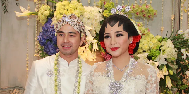 Siapa Sih 'Best Couple' di Resepsi Raffi Ahmad - Nagita Slavina? Siapa Sih 'Best Couple' di Resepsi Raffi Ahmad - Nagita Slavina?