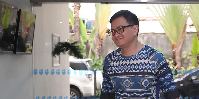 Sibuk, Hedi Yunus Jadikan Mobil Rumah Kedua