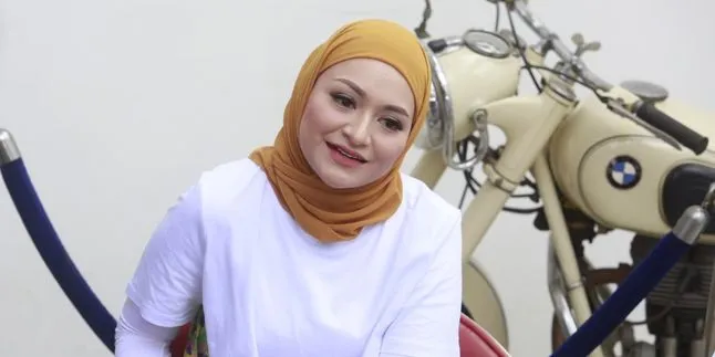 Sidang Cerai Sule Kembali Digelar, Adik Nathalie Holscher Jadi Saksi