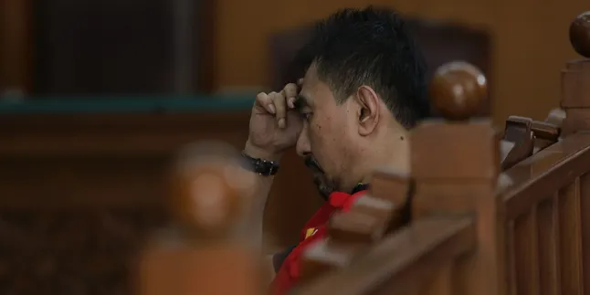 Sidang Gatot Brajamusti Kembali Ditunda, Hakim Ketua Ungkap Kekecewaan