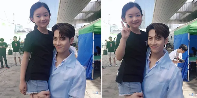 Sikap Manis Jackson GOT7 Pada Model Cilik Ini Bikin Fans Baper & Makin Cinta Sikap Manis Jackson GOT7 Pada Model Cilik Ini Bikin Fans Baper & Makin Cinta