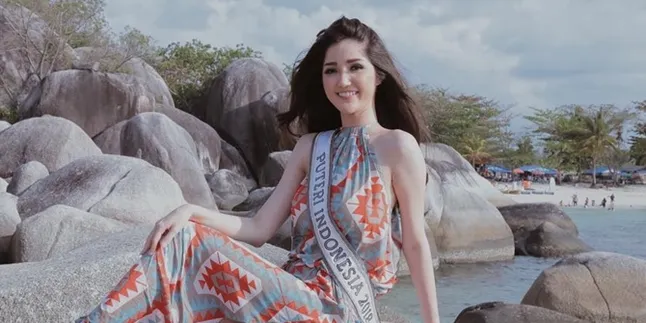 Simak Keseruan Sonia, Puteri Indonesia 2018 Yang Ikut Pelepasan Penyu di Belitung Simak Keseruan Sonia, Puteri Indonesia 2018 Yang Ikut Pelepasan Penyu di Belitung