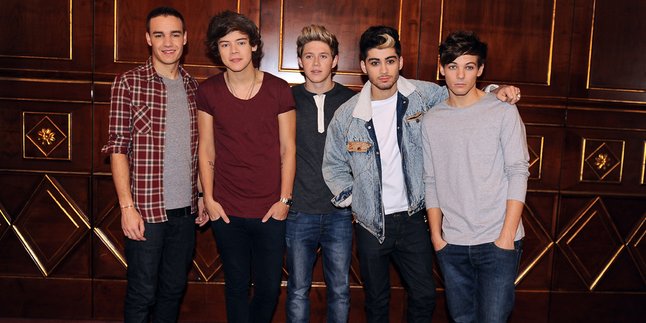 Simon Cowell Prediksikan One Direction Segera Bubar