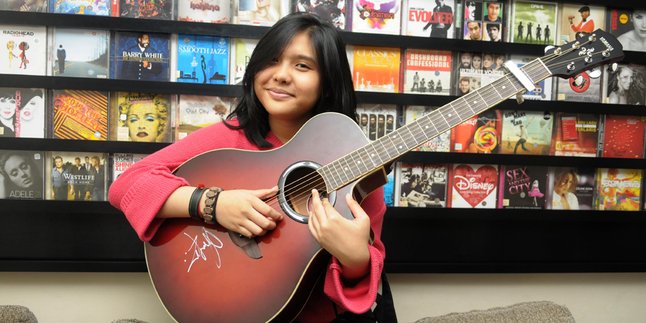 Sindir Pelaku PHP, Dheandra Bikin Single 'Tidak Jelas'