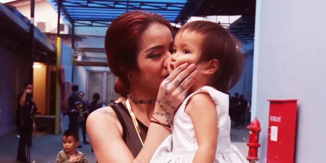 Sinetron Bungkus, Sheila Marcia Belajar DJ Demi Dapat Penghasilan