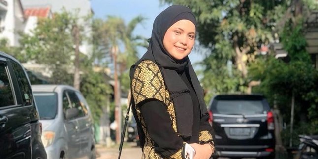 Touching on the Topic of Marriage, Putri DA Shyly Reveals Prayers that Will be Offered During Umrah