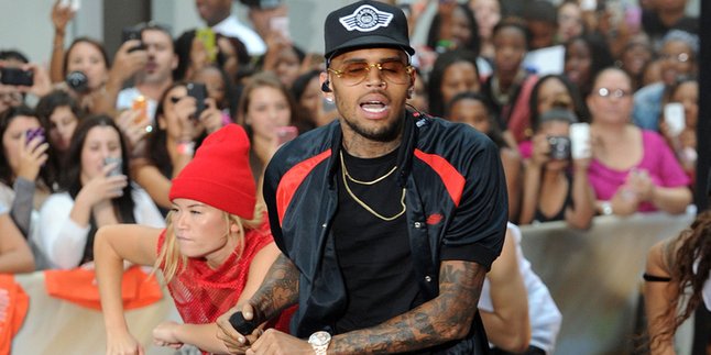 Single Baru, Chris Brown Gandeng Usher dan Rick Ross