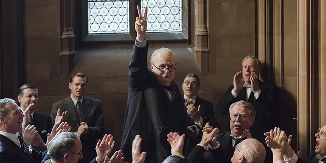 Sinopsis 'DARKEST HOUR', Kisah Winston Churchill di Tengah Masa Tergelap Inggris
