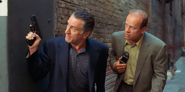 Synopsis of the Film 15 MINUTES Airing on TV, Sunday, January 25, 2026 at 11:00 PM