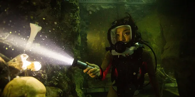 Synopsis of the movie 47 METERS DOWN: UNCAGED airing on TV tonight, Saturday, December 27, 2025, at 11:00 PM