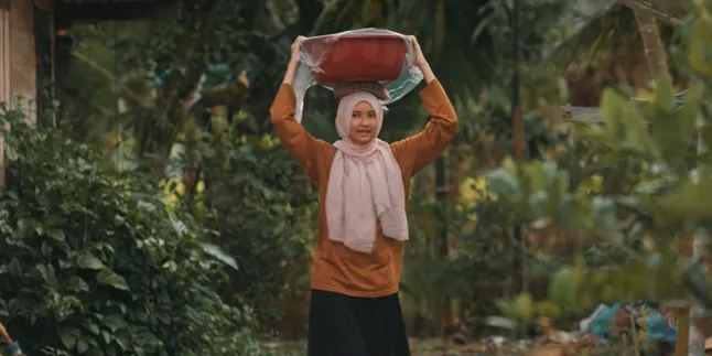 Synopsis of the Film 'NIA', Highlighting the Tragic Story of a Fried Food Seller